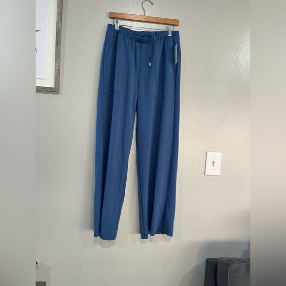 Women’s Mid a Rise Pull On Knit Utility Pants. Blue. M - Picture 9 of 14